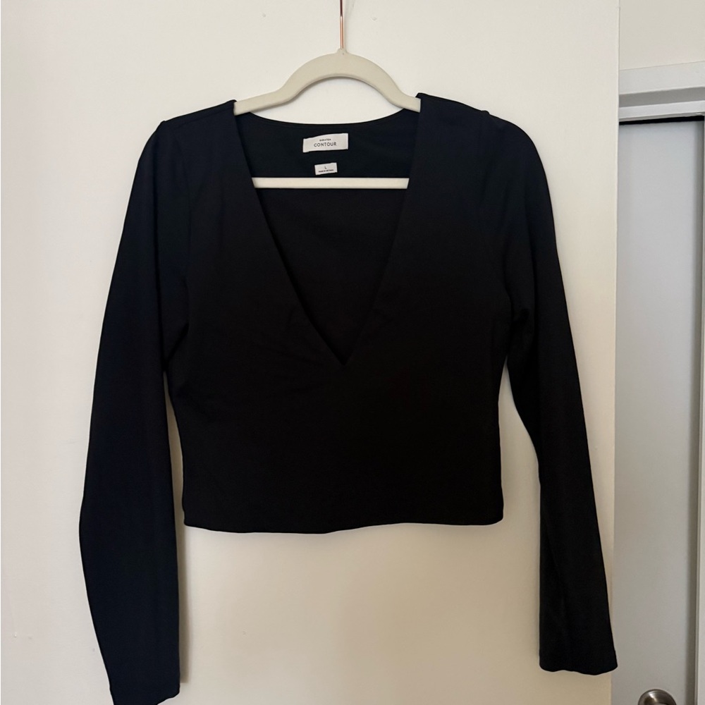 Black Aritzia Contour Long-Sleeve V-Neck Crop Top - Women